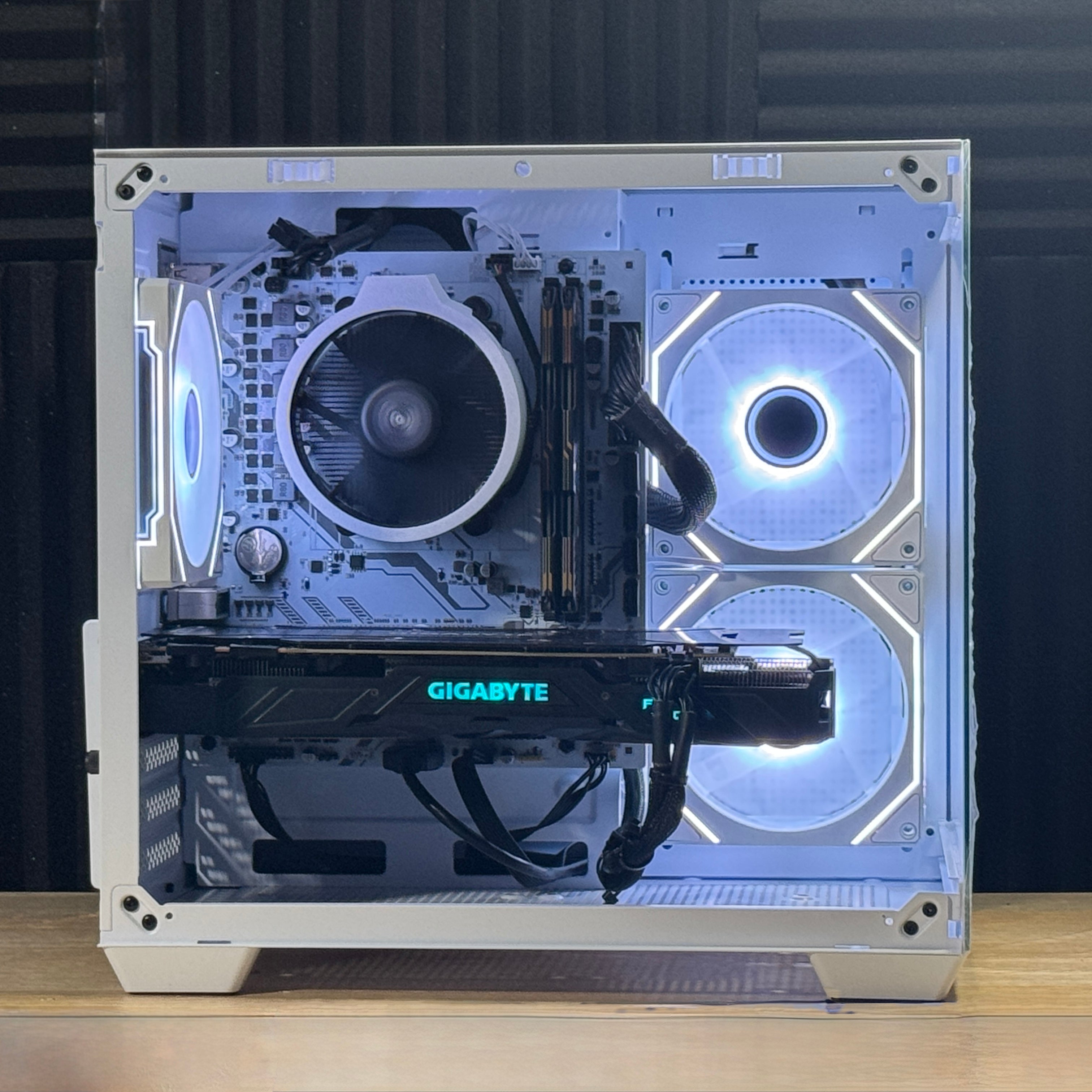 Cube | Ryzen 5 2600 | GTX 1070
