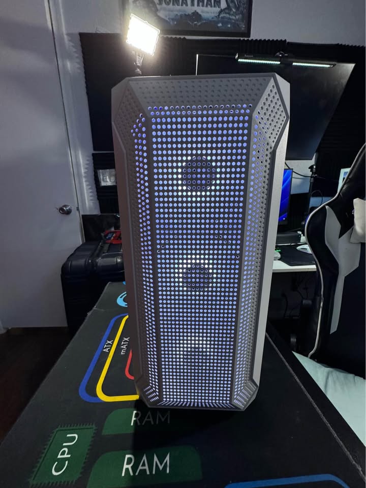 RTX All White & Black Gaming PC - i5 / RTX 2060