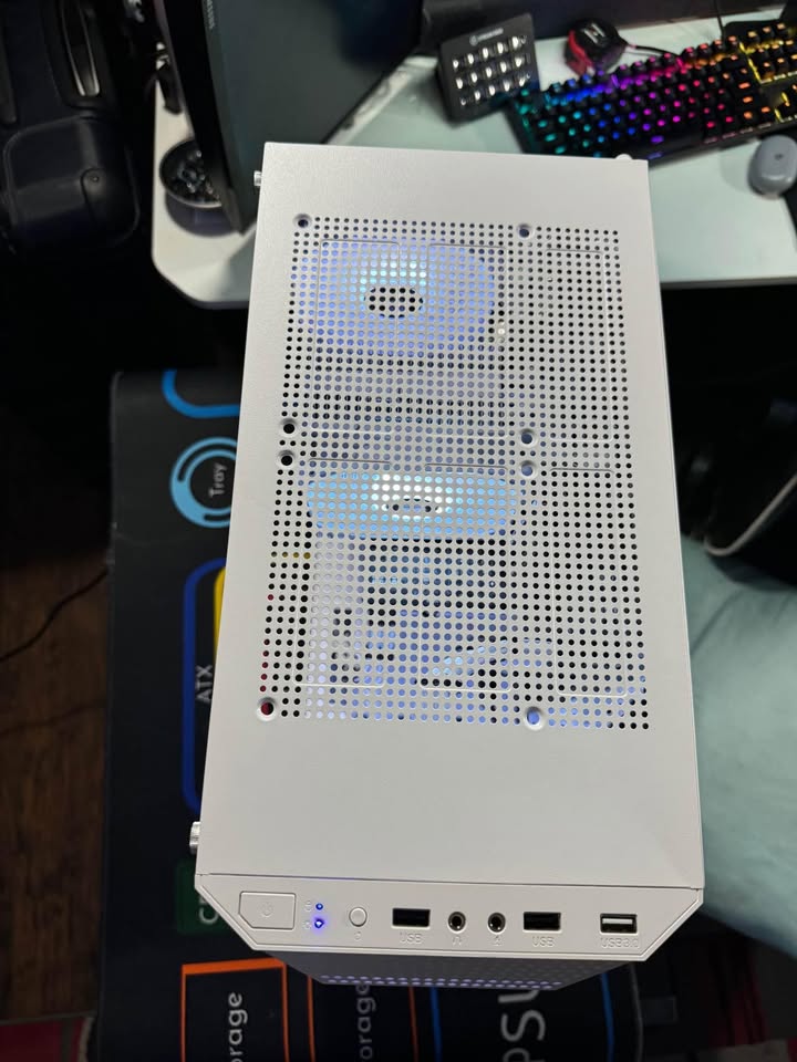 RTX All White & Black Gaming PC - i5 / RTX 2060