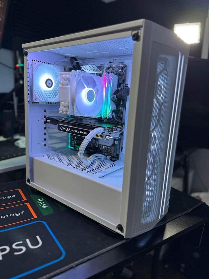 All white RGB Gaming PC - Ryzen 5 2600X - GTX 1070