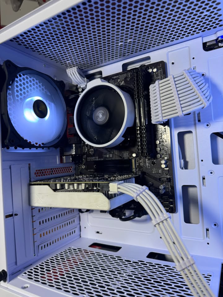 Gaming PC - Ryzen 5 3600 - GTX 1660 Super