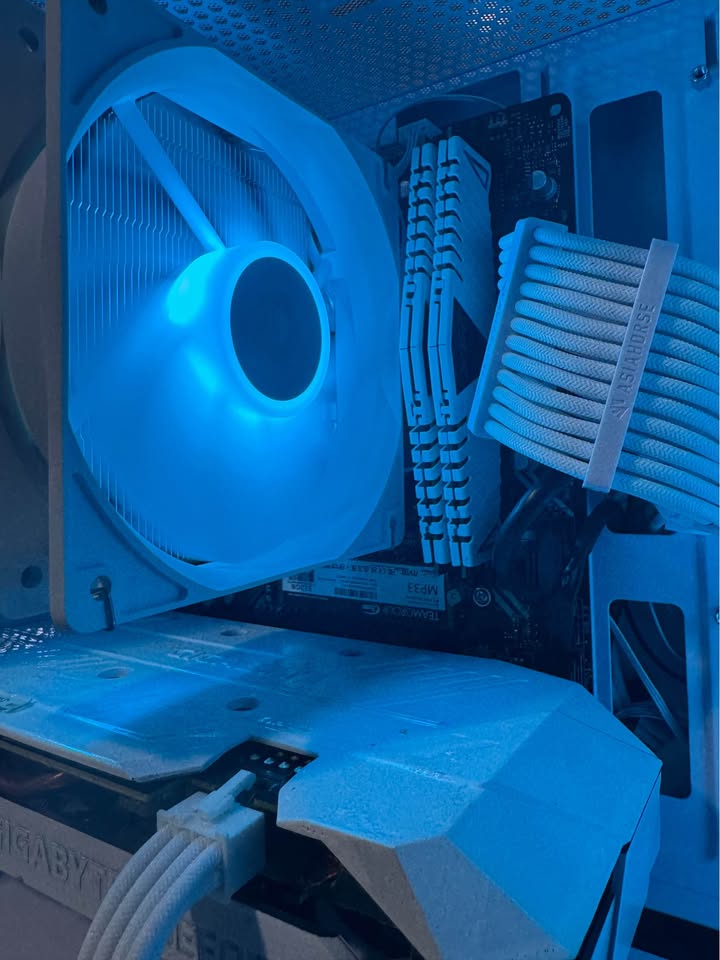 Beutiful White Gaming PC | Ryzen 5 3600 | GTX 1660 Ti | 16GB DDR4 | 512GB SSD