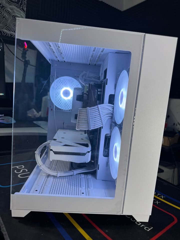 White Gaming PC - Ryzen 5 3600 - RTX 3060 - 16GB RAM - 512GB SSD