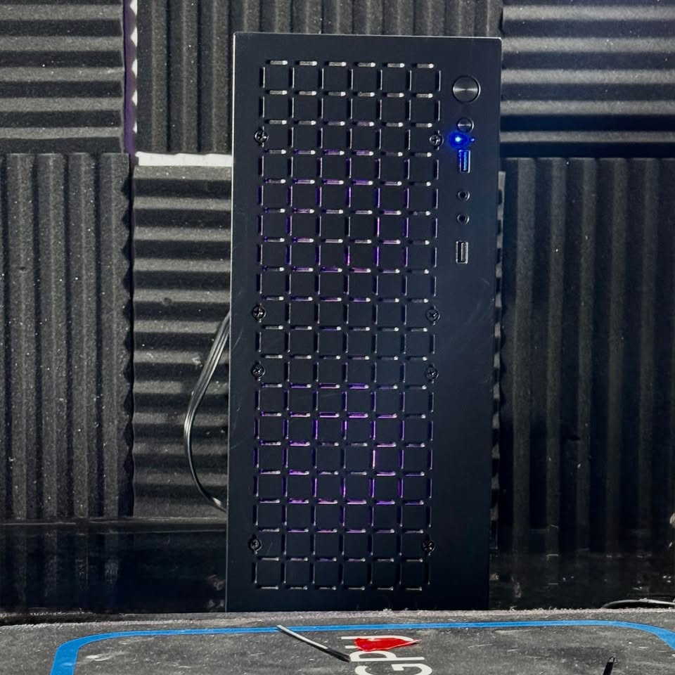 Light gaming PC | i5 7600T | R7 240 | 500GB SSD | 8GB DDR4