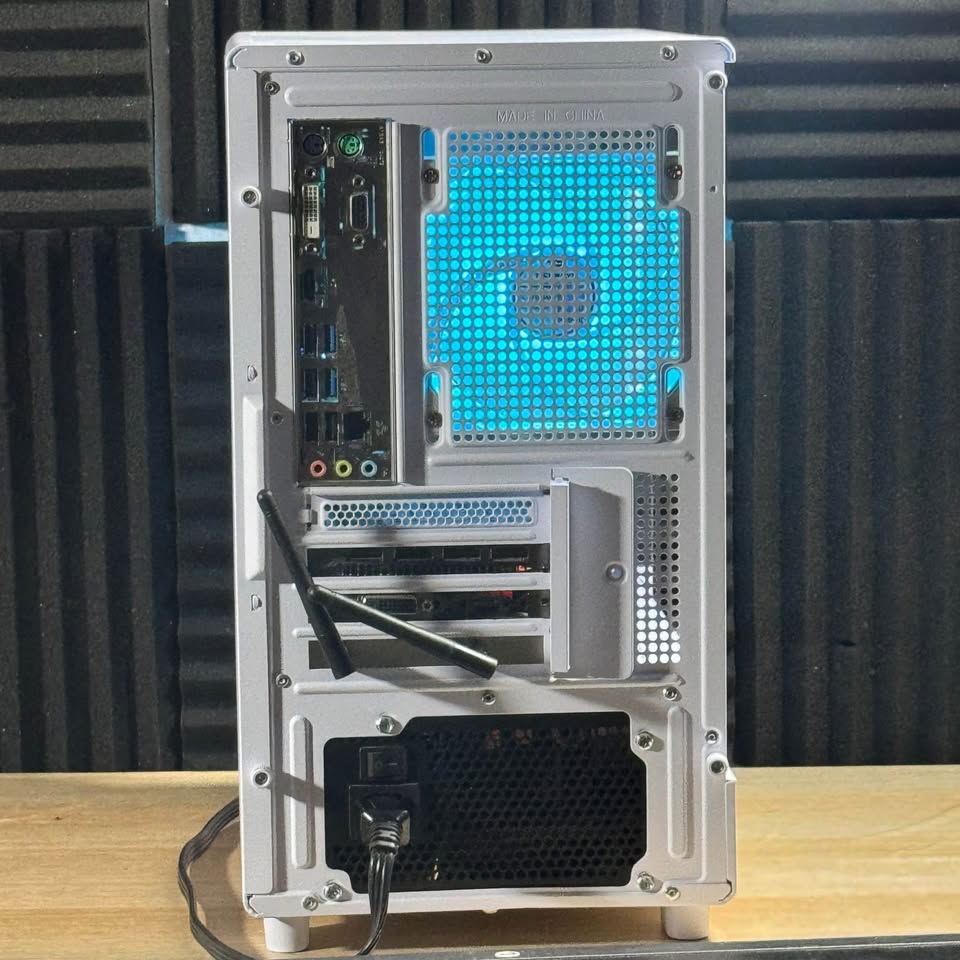 Gaming PC | RX 570 | Ryzen 3 2300X | 16GB RAM | 512GB SSD