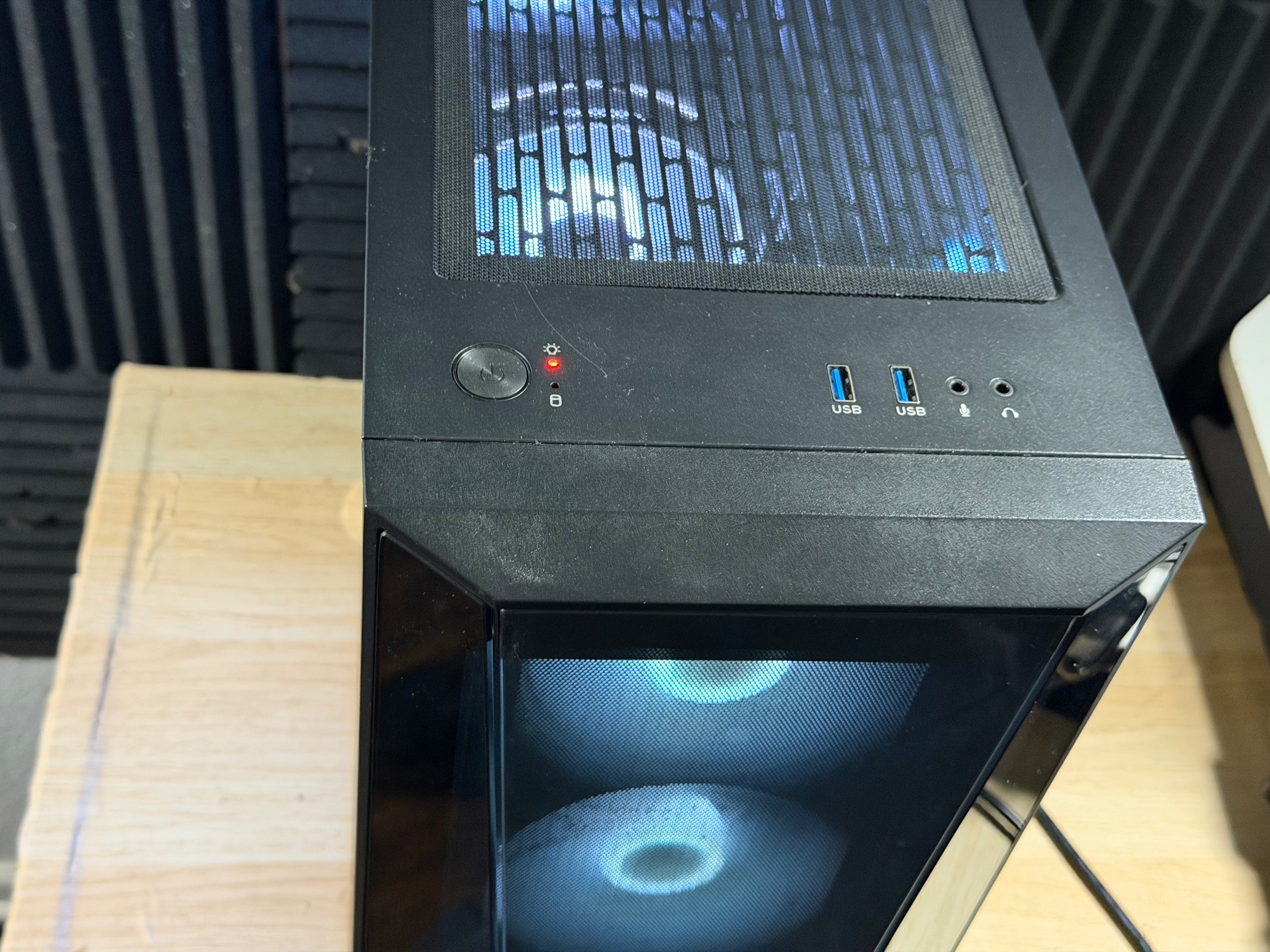 i5 10400 - RTX 3050 8GB - 16GB DDR4 - 240GB SSD + 1TB HDD