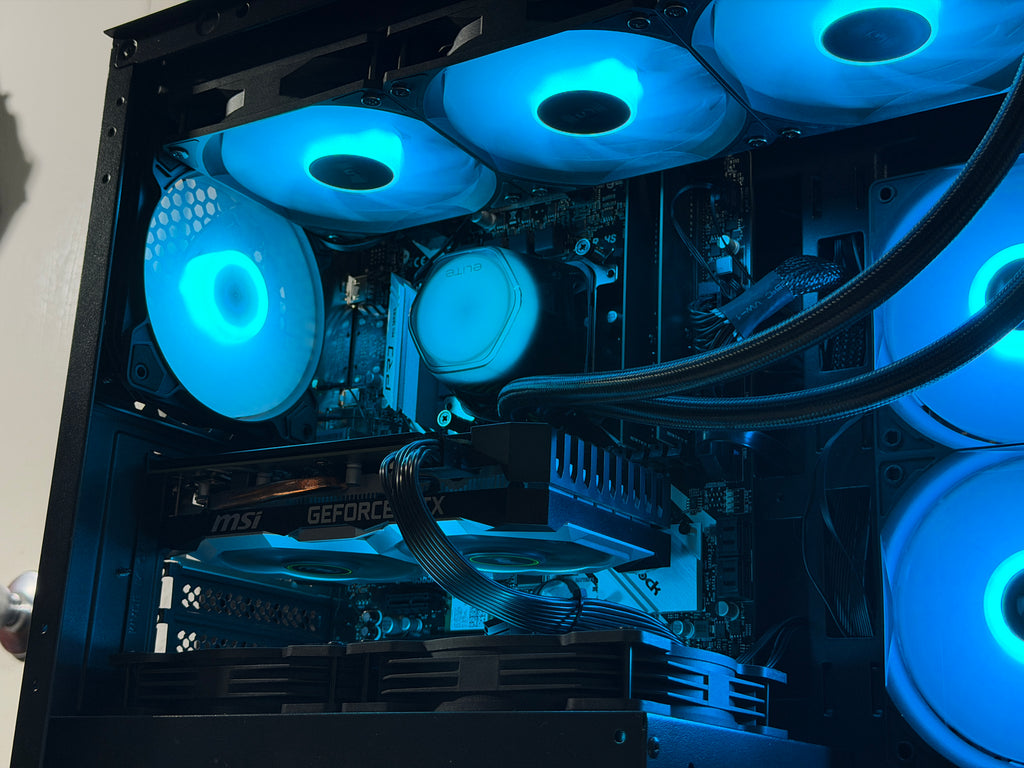 i7 9700KF - GTX 1660 Super - 16GB DDR4 - 500GB NvMe SSD