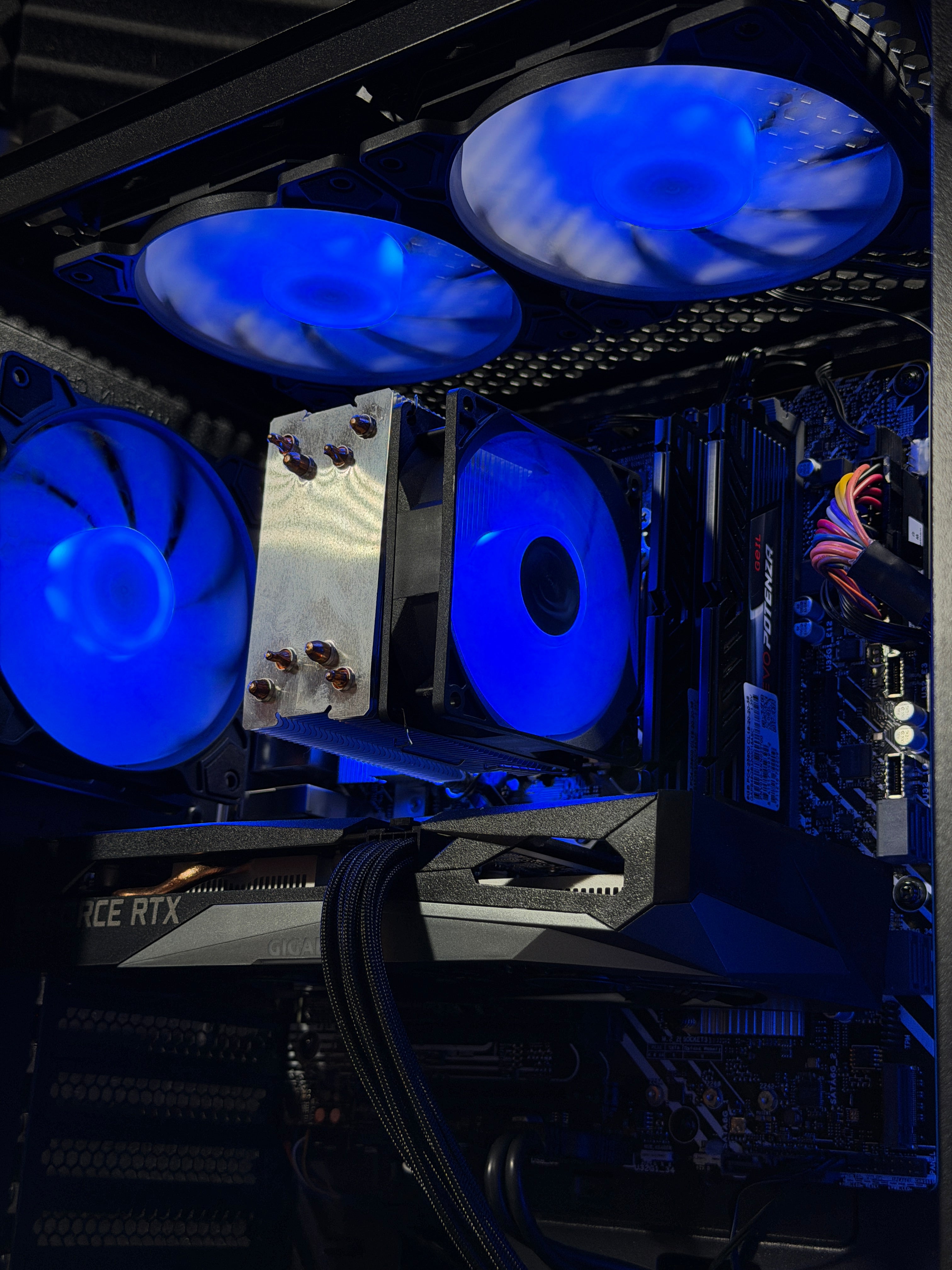 RTX 3050 8GB | i3 12100F | 16GB DDR4 | 1TB NvMe