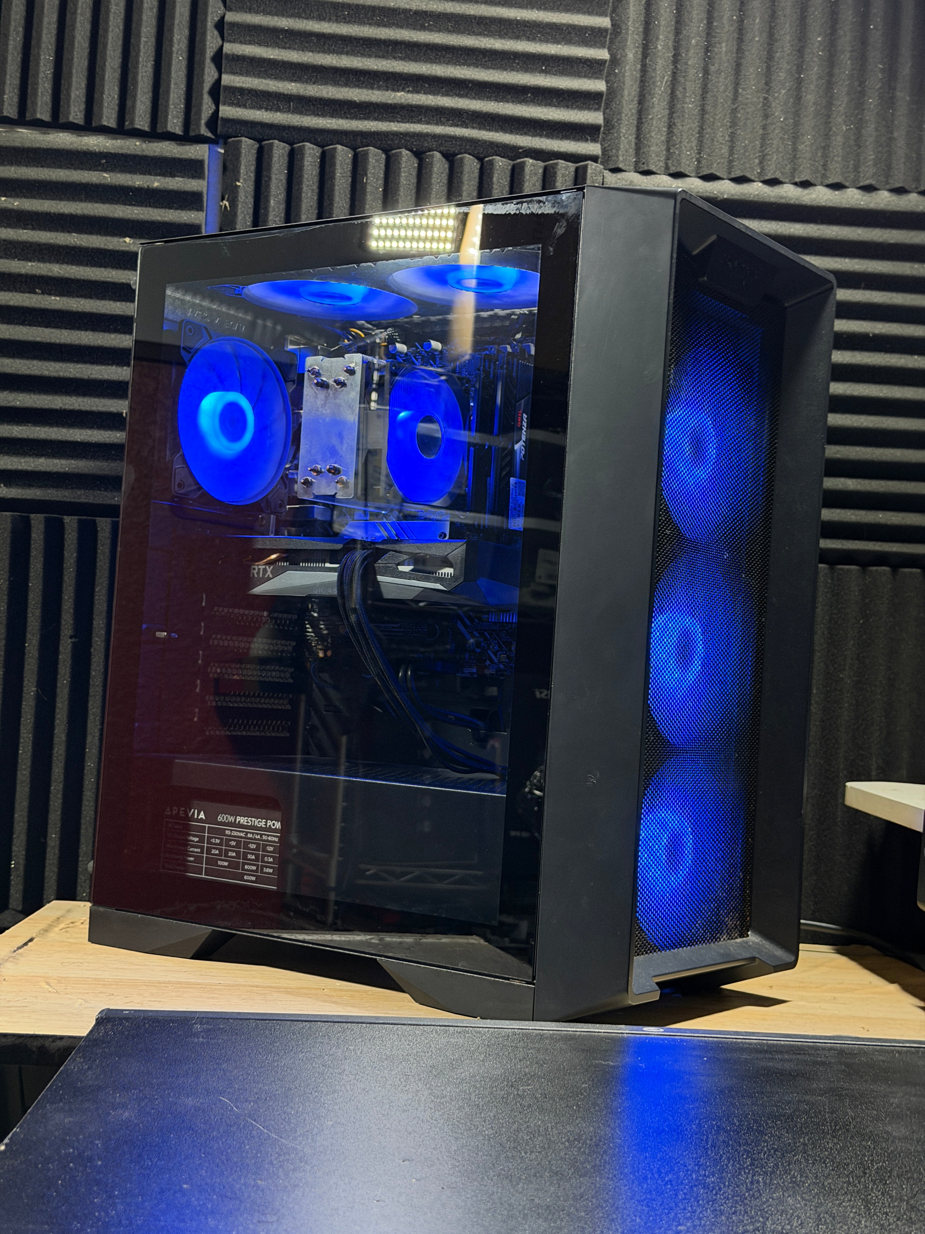 RTX 3050 8GB | i3 12100F | 16GB DDR4 | 1TB NvMe