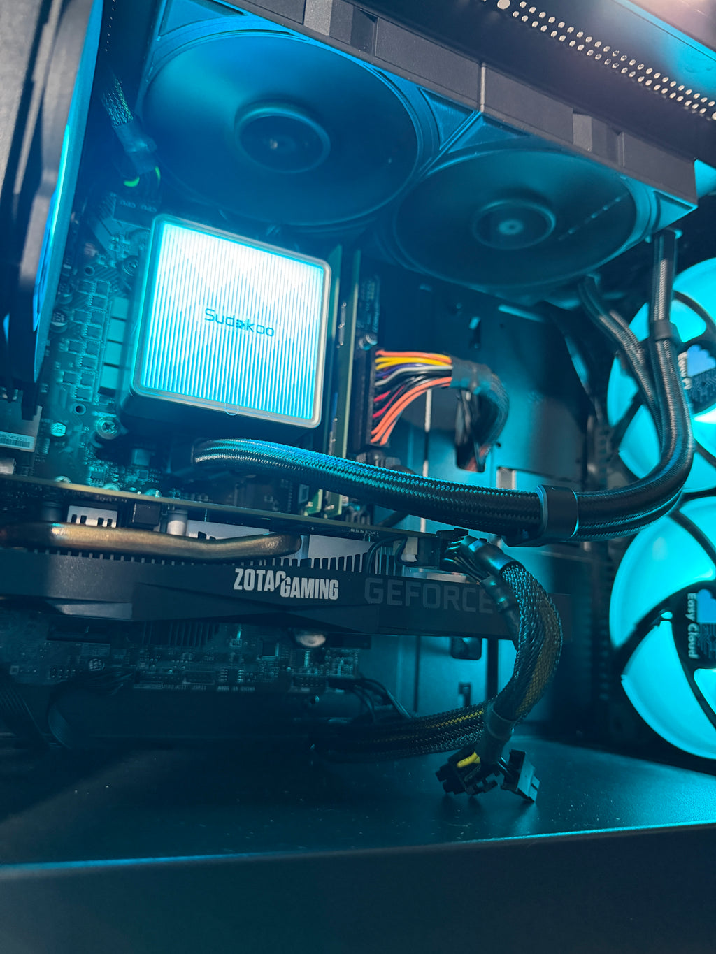 i5 9600KF - GTX 1660 - 16GB DDR4 - 240GB SSD + 500GB HDD