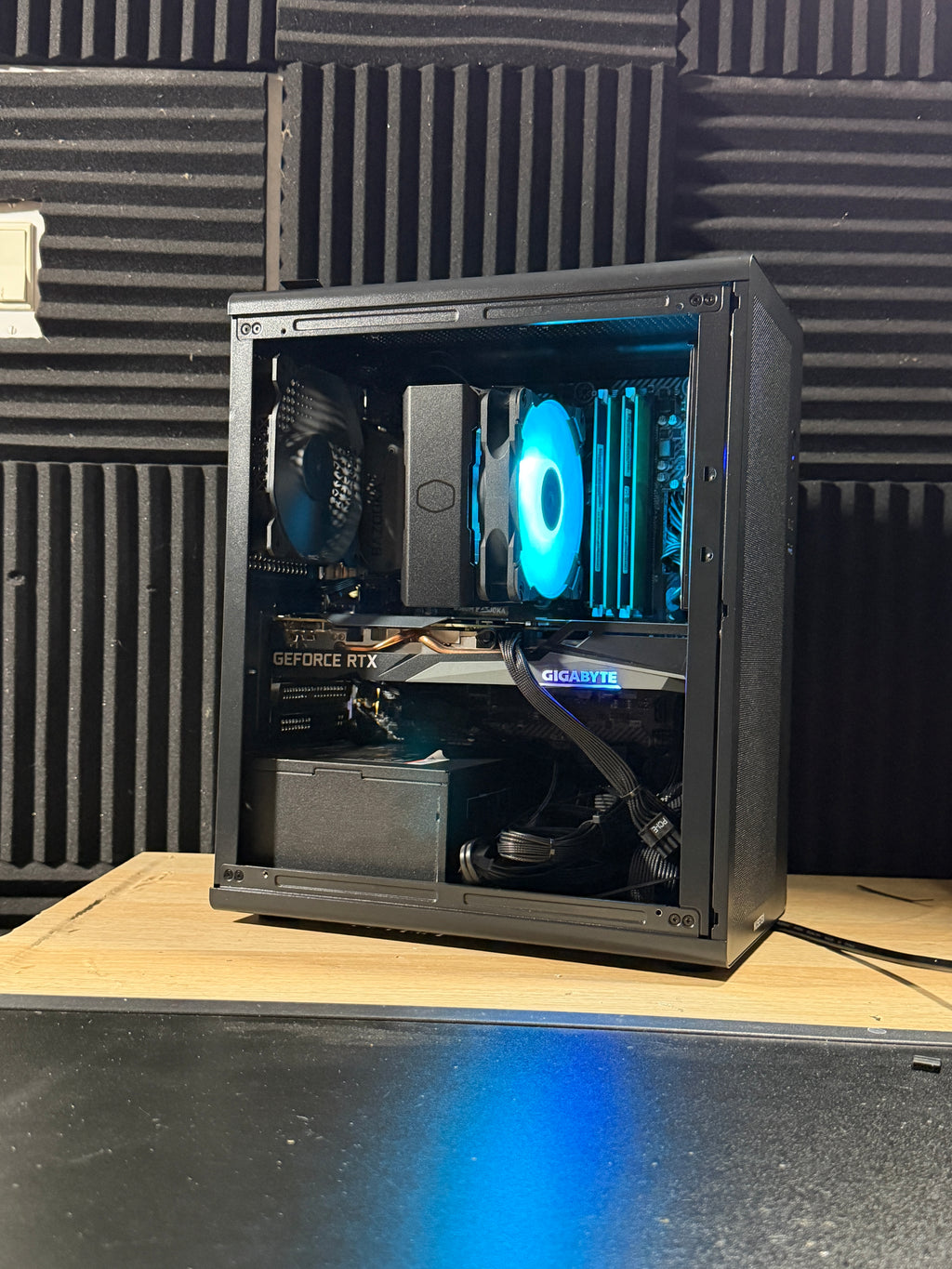 i5 8400 - RTX 3050 - 16GB DDR4 - 240GB SSD + 1TB HDD