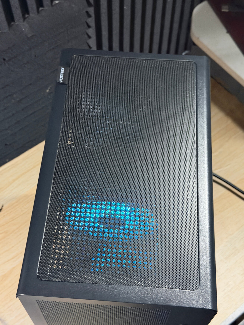 i5 8400 - RTX 3050 - 16GB DDR4 - 240GB SSD + 1TB HDD