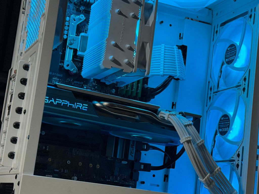 Ryzen 5 3600 |.RX 590 8GB | 16GB DDR4 | 256GB SSD + 1TB HDD