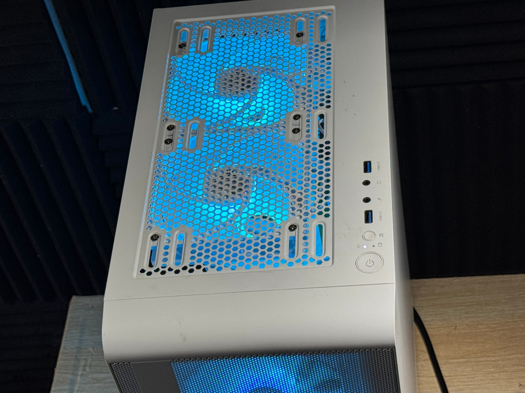 Ryzen 5 3600 |.RX 590 8GB | 16GB DDR4 | 256GB SSD + 1TB HDD