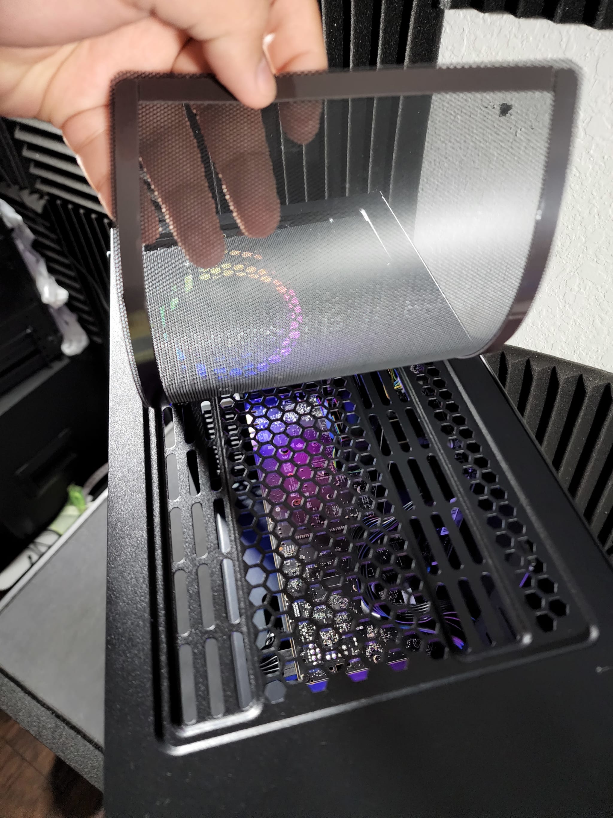 DarkLight - i3 10100F GTX 1070 250GB SSD