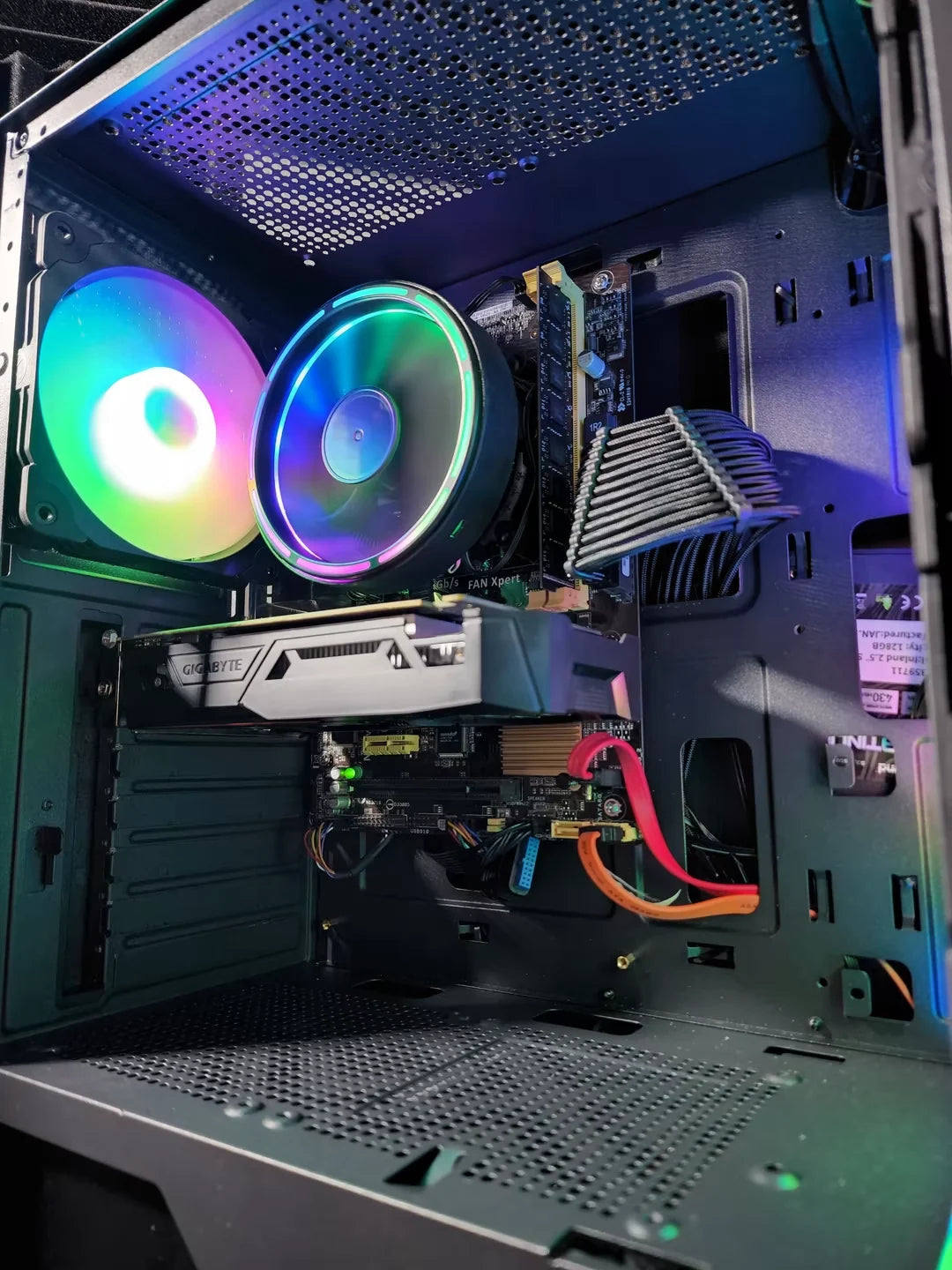 GreyScaled | i5 4590S - GTX 1050TI - 120GB SSD 1TB HDD