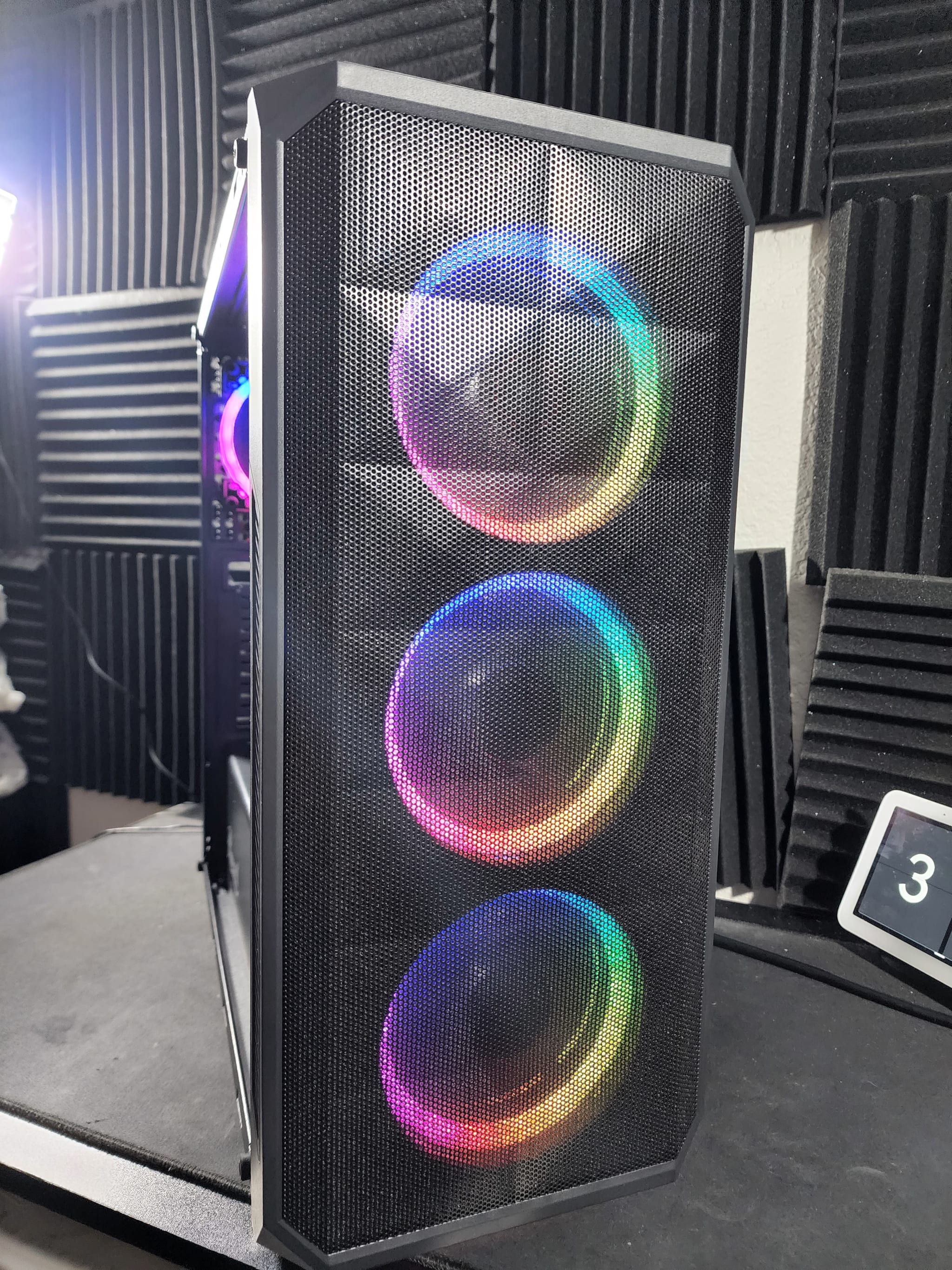 DarkLight - i3 10100F GTX 1070 250GB SSD